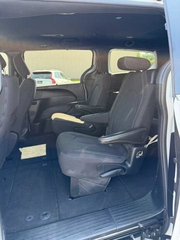 2022 Chrysler Pacifica Touring