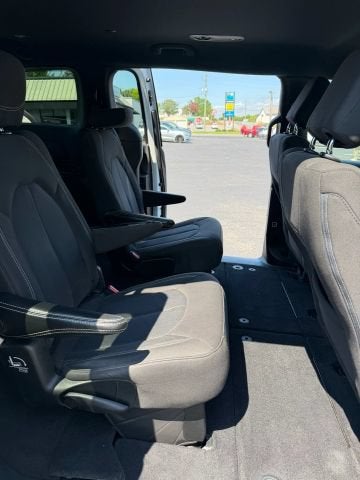 2022 Chrysler Pacifica Touring
