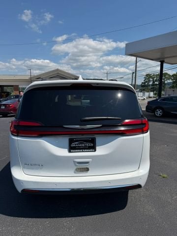2022 Chrysler Pacifica Touring