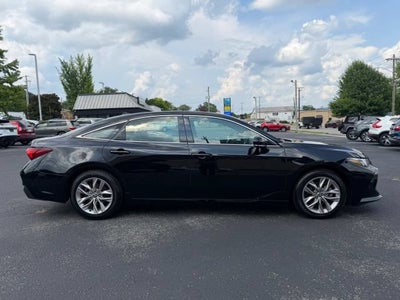2021 Toyota Avalon XLE