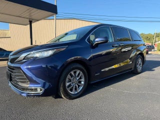 2021 Toyota Sienna XLE