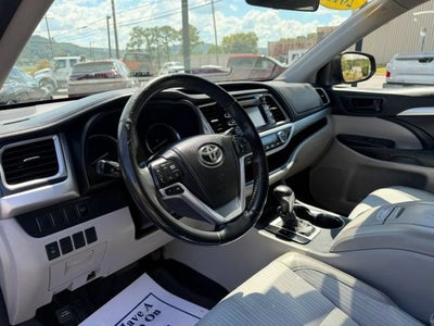 2015 Toyota Highlander LE Plus Sport Utility 4D
