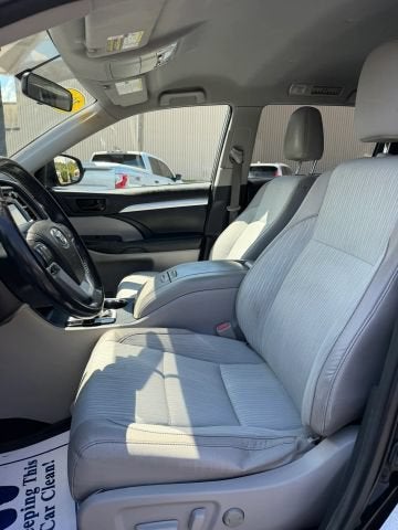 2015 Toyota Highlander LE Plus Sport Utility 4D
