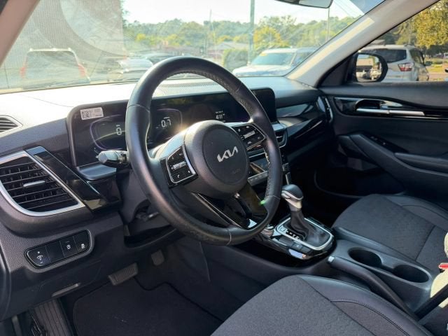2025 Kia Seltos S - Photo 7