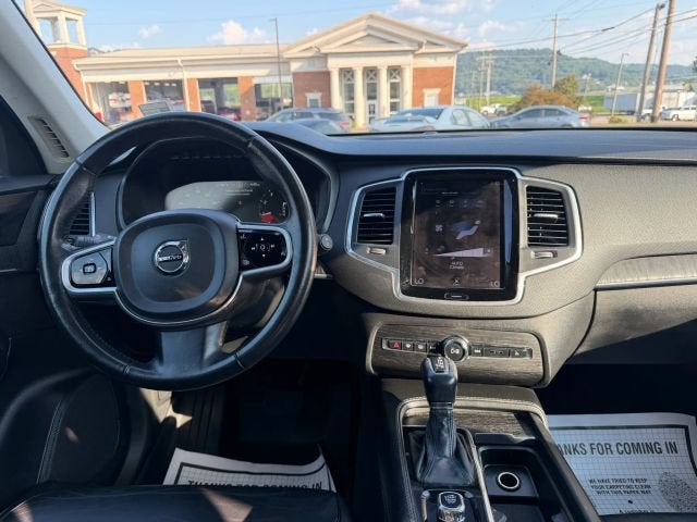 2020 Volvo XC90 Momentum