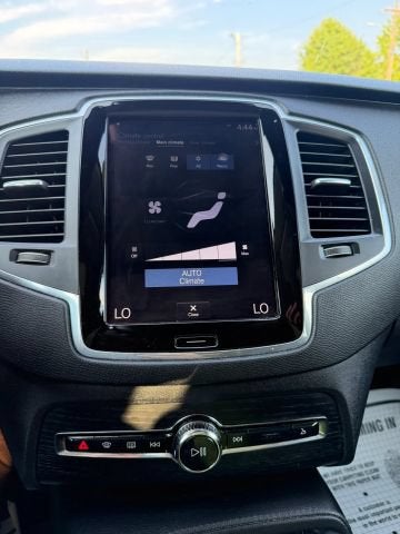 2020 Volvo XC90 Momentum