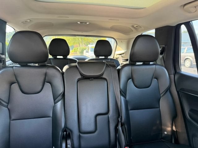 2020 Volvo XC90 Momentum