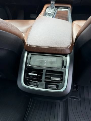2018 Volvo XC90 Momentum