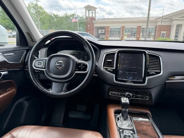 2018 Volvo XC90 Momentum